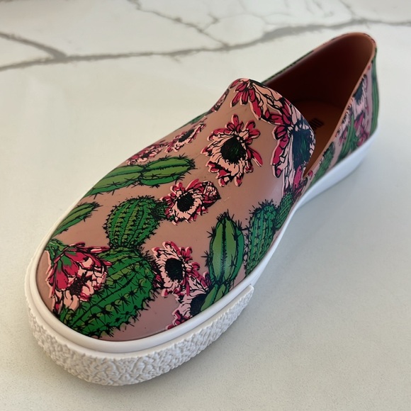 Melissa Cactus Flower slip on sneaker - Picture 2 of 4